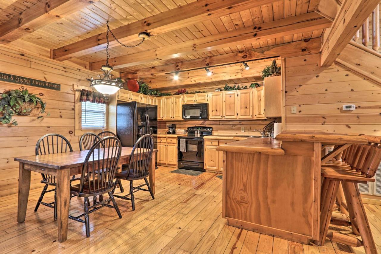 Pigeon Forge Cabin With Games, 1 Mi To Parkway! エクステリア 写真