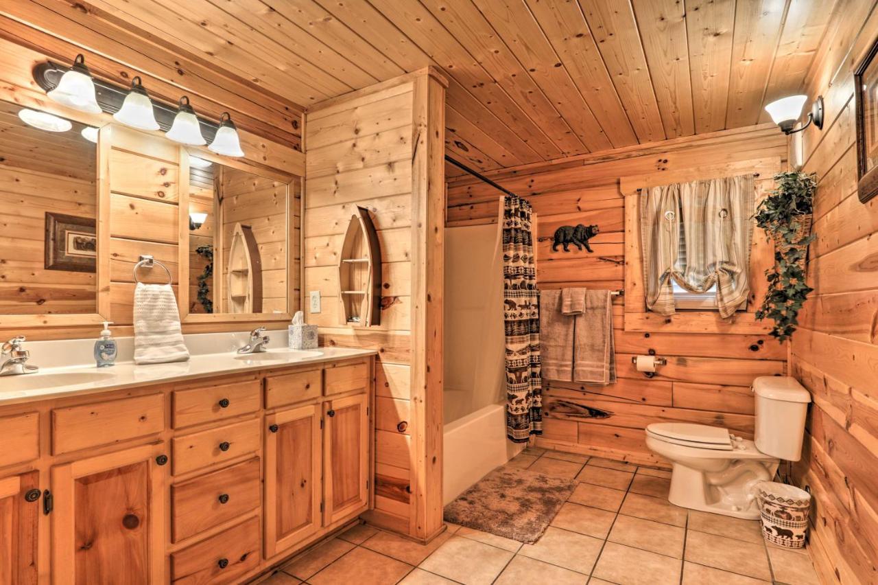 Pigeon Forge Cabin With Games, 1 Mi To Parkway! エクステリア 写真