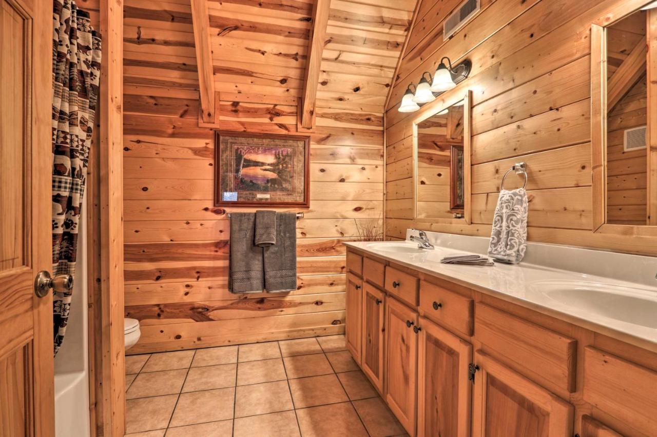 Pigeon Forge Cabin With Games, 1 Mi To Parkway! エクステリア 写真