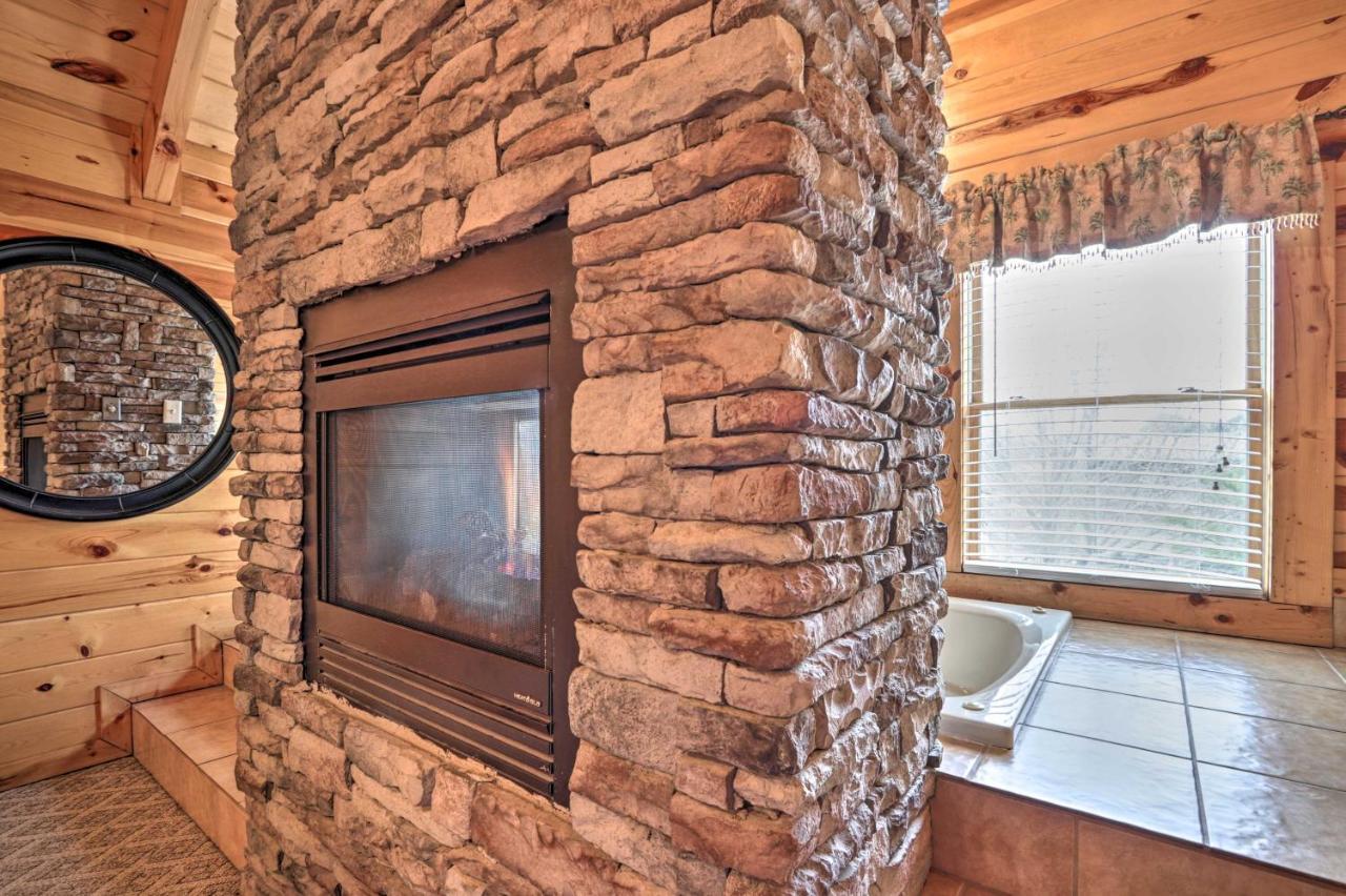 Pigeon Forge Cabin With Games, 1 Mi To Parkway! エクステリア 写真